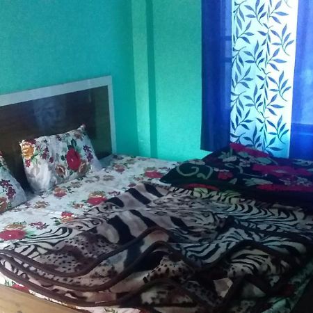 Spot On Sharma'S Kitchen & Home Stay Bajaura ภายนอก รูปภาพ