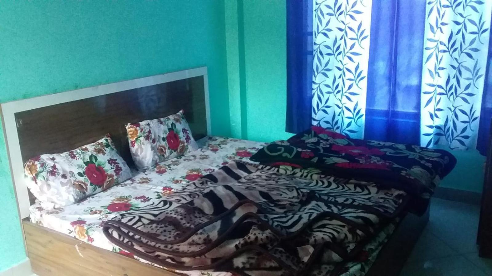 Spot On Sharma'S Kitchen & Home Stay Bajaura ภายนอก รูปภาพ